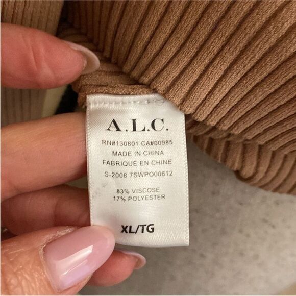 A.L.C. Ribbed Tan Long Sleeve Top, XL - Picture 12 of 12